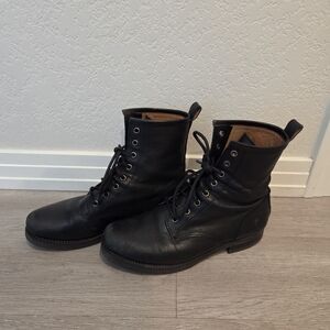 Frye Veronica Boots Size 8